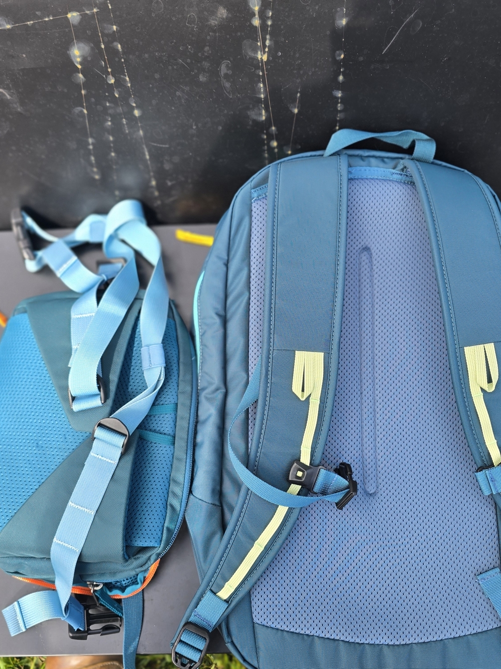 Cotopaxi Vaya 18 And Allpa 4x(Sold) Teal Daypack Backpack with Yellow Accent - Picture 4 of 4